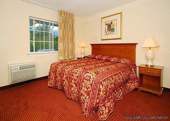 Inn At מונטיצ'לו מראה חיצוני תמונה