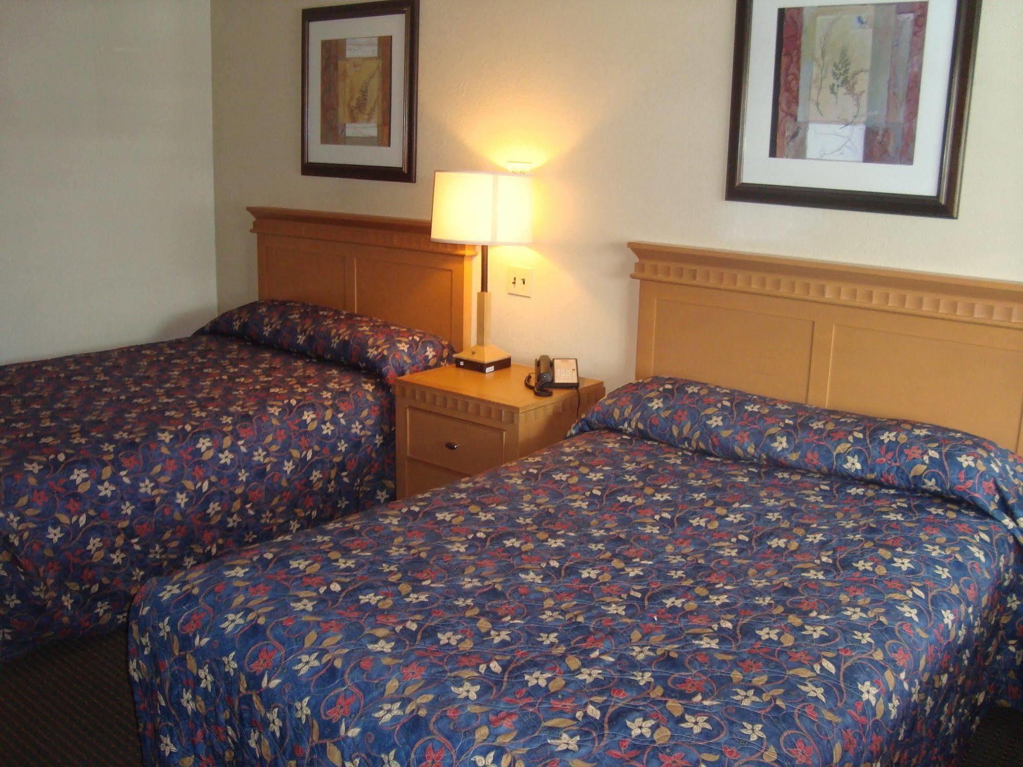 Inn At מונטיצ'לו מראה חיצוני תמונה